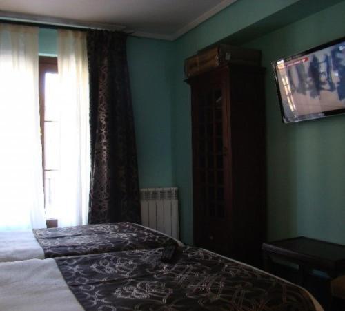 Hotel-Hospederia Los Templarios Sepúlveda Esterno foto