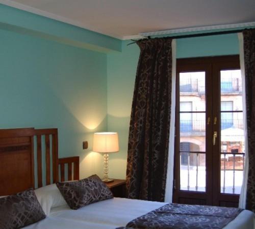 Hotel-Hospederia Los Templarios Sepúlveda Esterno foto
