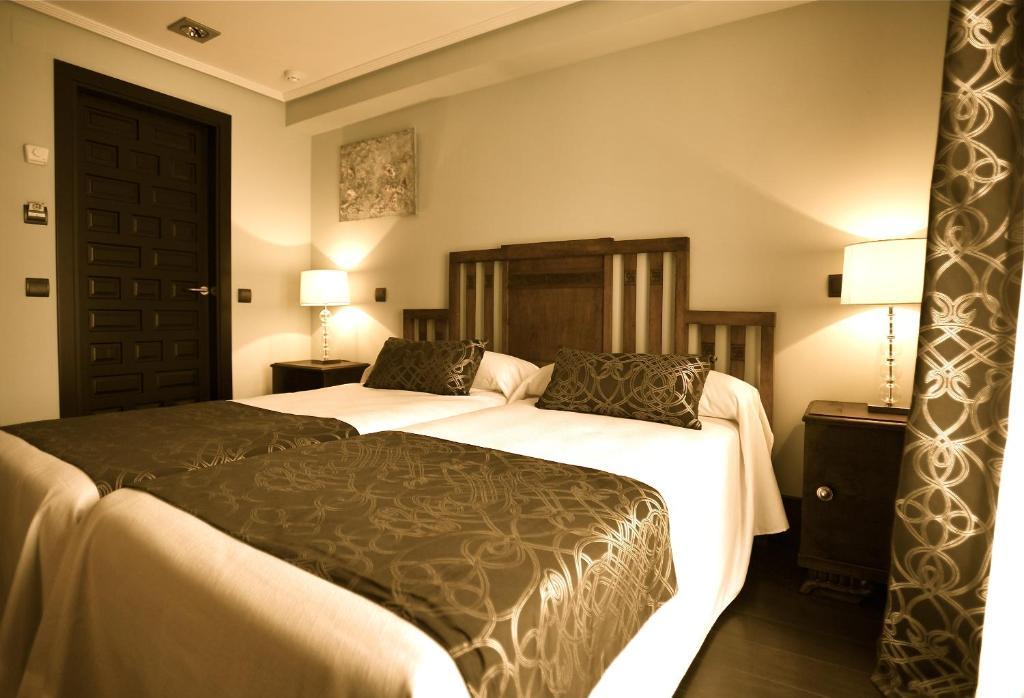Hotel-Hospederia Los Templarios Sepúlveda Camera foto
