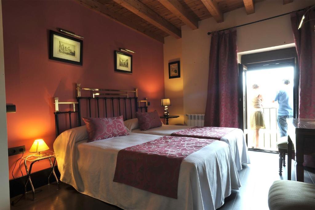 Hotel-Hospederia Los Templarios Sepúlveda Camera foto
